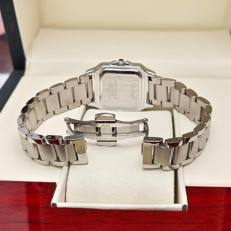 New Style Light Luxury Small Square Women's Watch, High-End Women's Watch with a Stylish Design, Luxurious, Fashionable, Casual, Simple, Compact, Trendy Watch for Female Students, European and American Style Quartz Wristwatch, Suitable for Daily and Business Wear, the Best Gift for Her