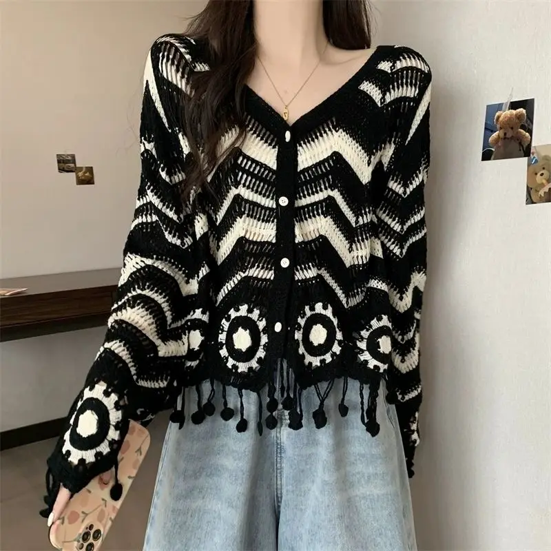 Vintage Spliced Folk Tassel Shirt Spring Autumn Hollow Out Loose Women's Clothing Casual V-Neck Single-breasted Knitted Blouse