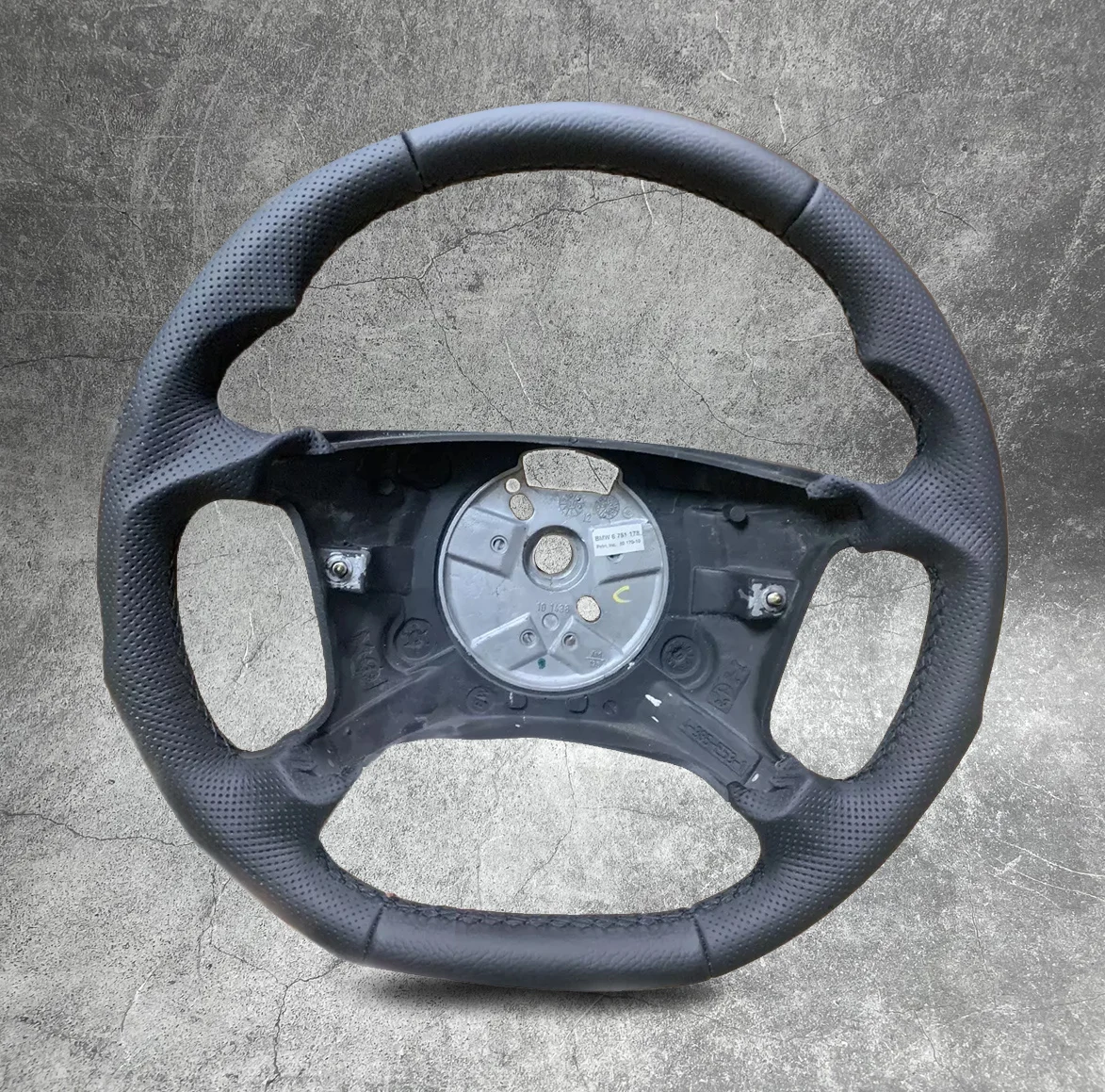 

For BMW E46 325i E83 X3 E39 530i E53 X5 01-06 Steering Wheel Leather Flat Bottom