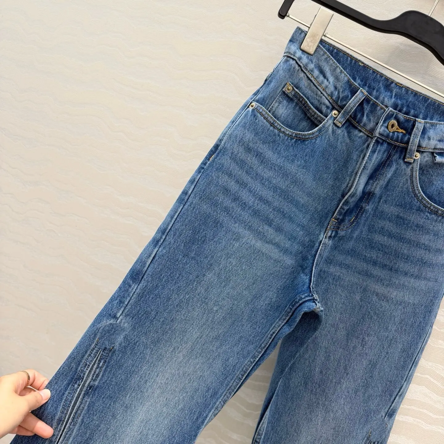 High Waist Loose Slim-fit 9/10 Length Jeans for Women, Light Blue Denim Irregular Cut Split Hem Pants