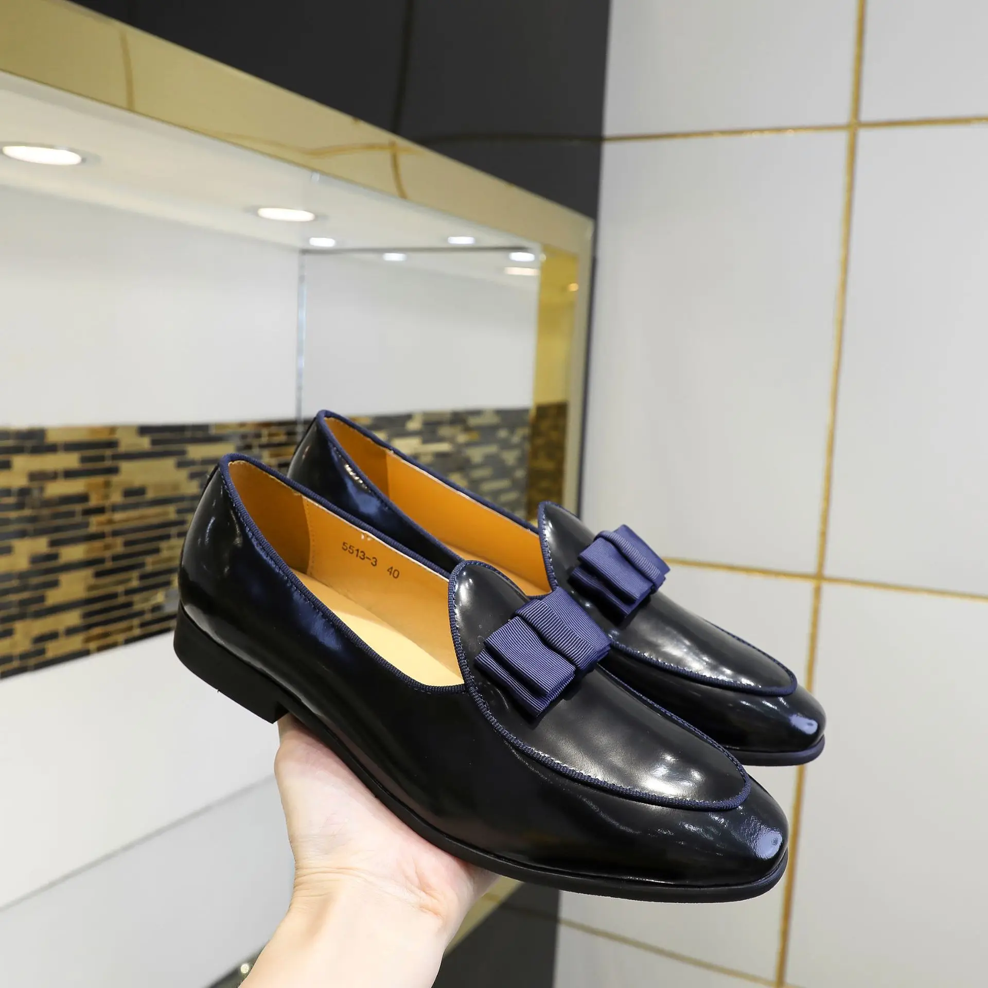 

Мужская обувь с круглым носком и бантом, однотонные уличные кожаные туфли на плоской подошве, весенние лоферы без шнуровки, модная дизайнерская обувь на каблуке