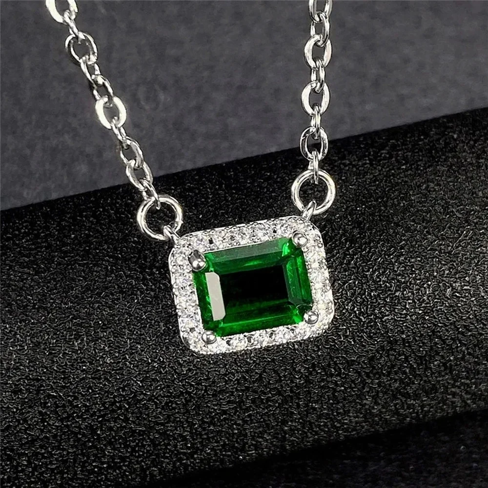 2024 Fashion Girls Pendant Necklace with Bright Green Crystal Stone Wedding Anniversary Statement Jewelry for Women Wholesale