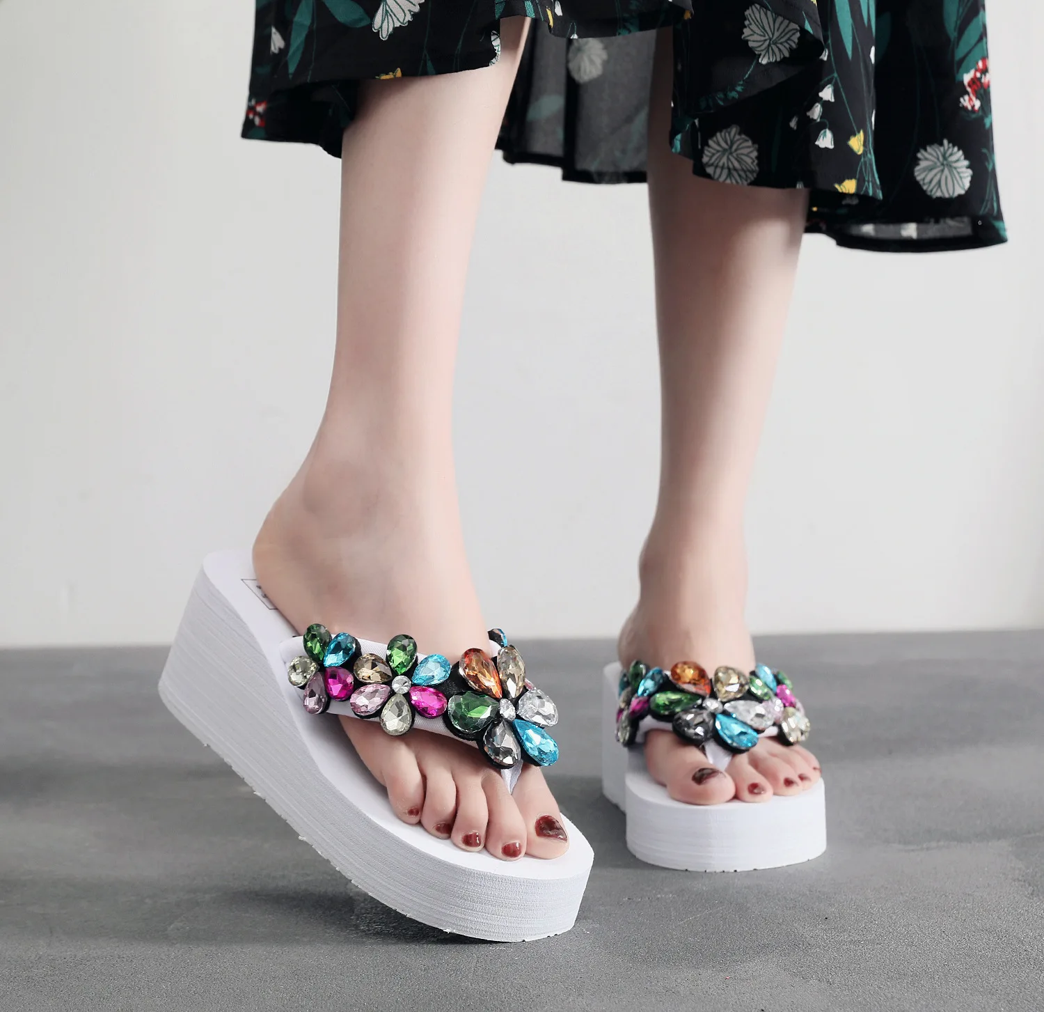 

Beach Sandals Rhinestone Fashion Women's Summer Shoes Mid-heel Wedge 6cm Heel Slides Casual Elastic Cloth Lady Sandals