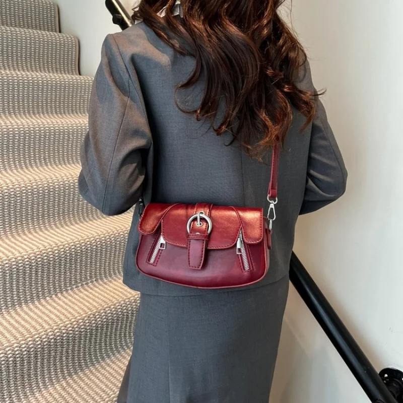 

Luxury Faux Shearling Crossbody Bag For Women Designer Inspired Winter Bag With Plush Lining Cozy