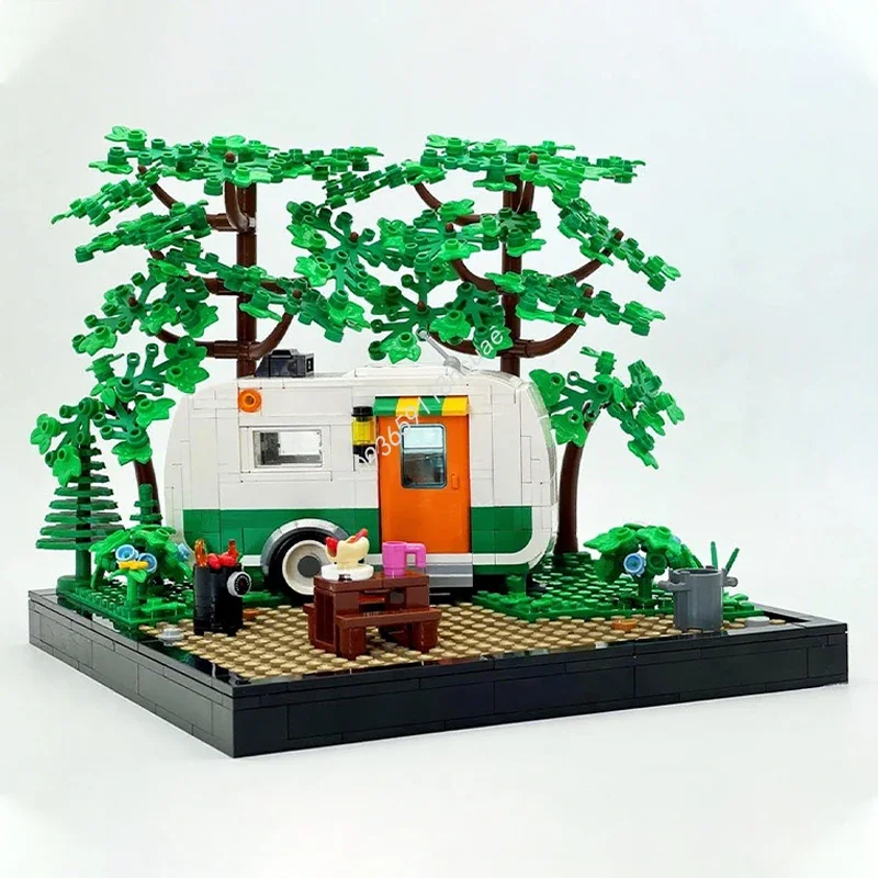 

394pcs MOC Campground Diorama City Building Blocks Christmas Gift Brick Collector Display DIY Designed for Decorative Use STEM