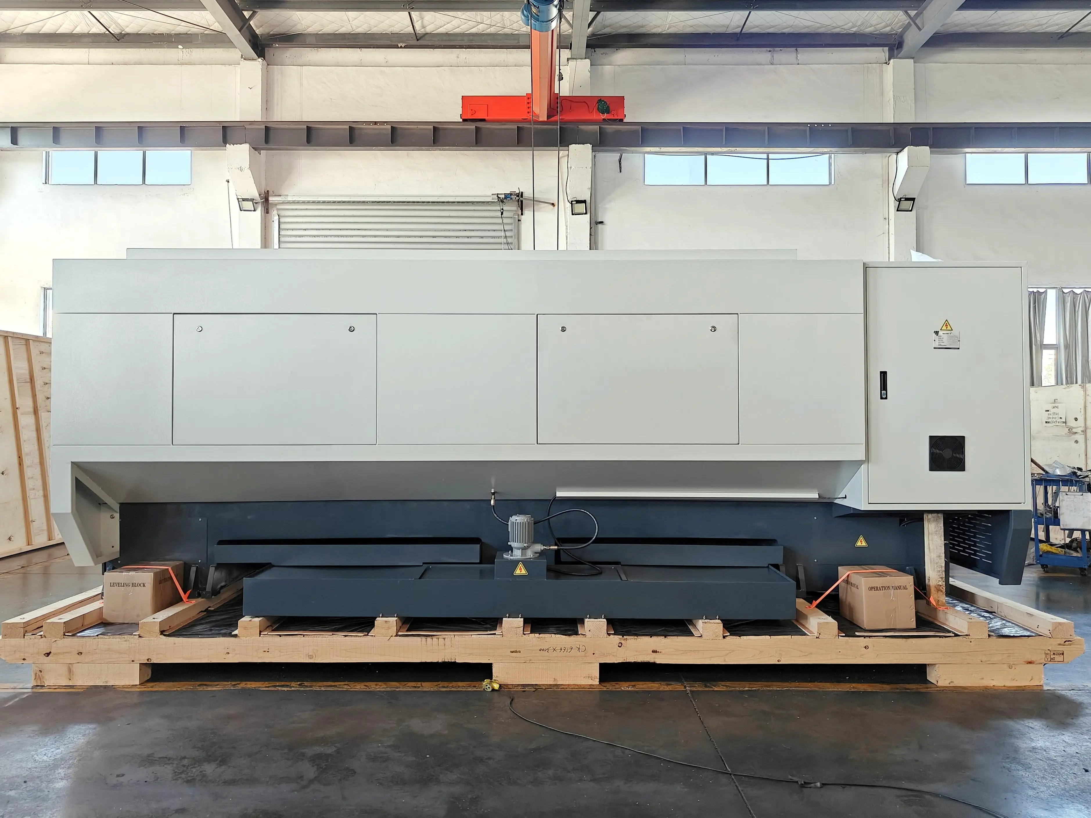 Tokarka CNC z płaskim stołem CK6166H/3000, automatyczna, szybka, do obróbki metalu, system FANUC/GSK