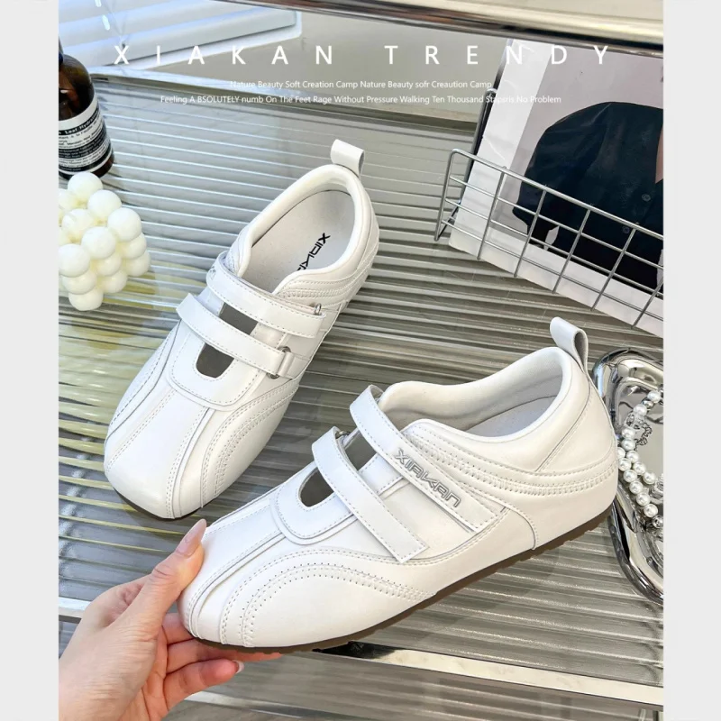 

Soft Leather French Retro Round Toe Height-Increasing German Training Shoes for Women 2025 New versatile casual sneakers
