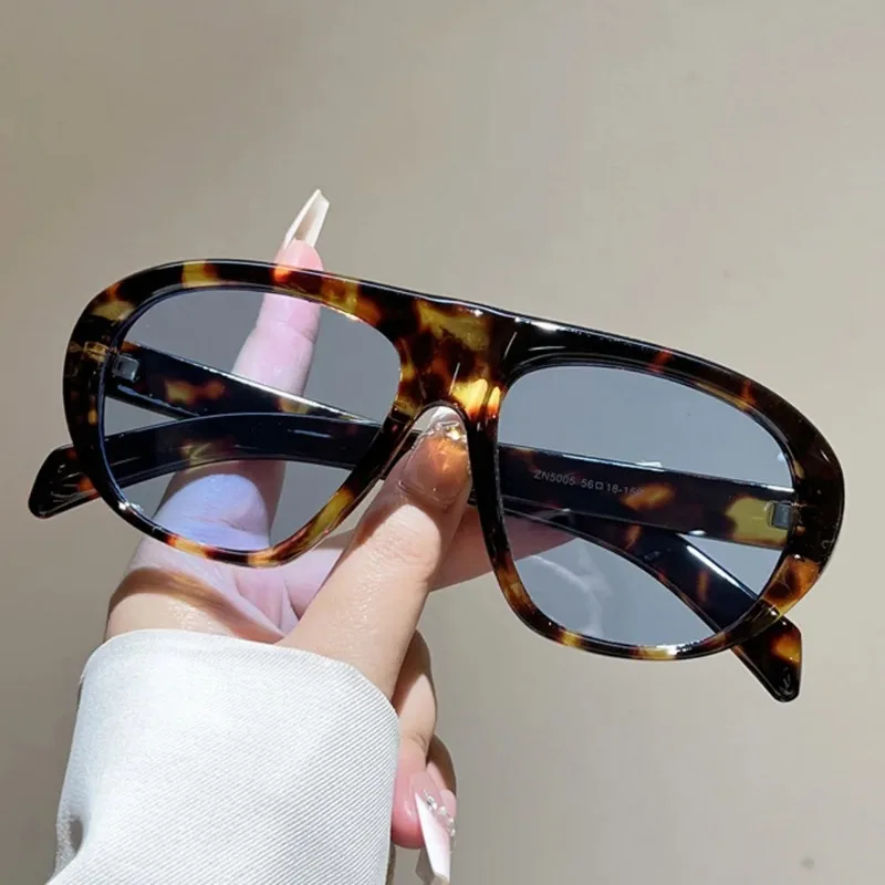 New Fashion leopard Gradient Oval Sunglasses for Women Vintage Gradient Elegant Sun Glasses Men Outdoor UV400 Shades Black Glass image 2