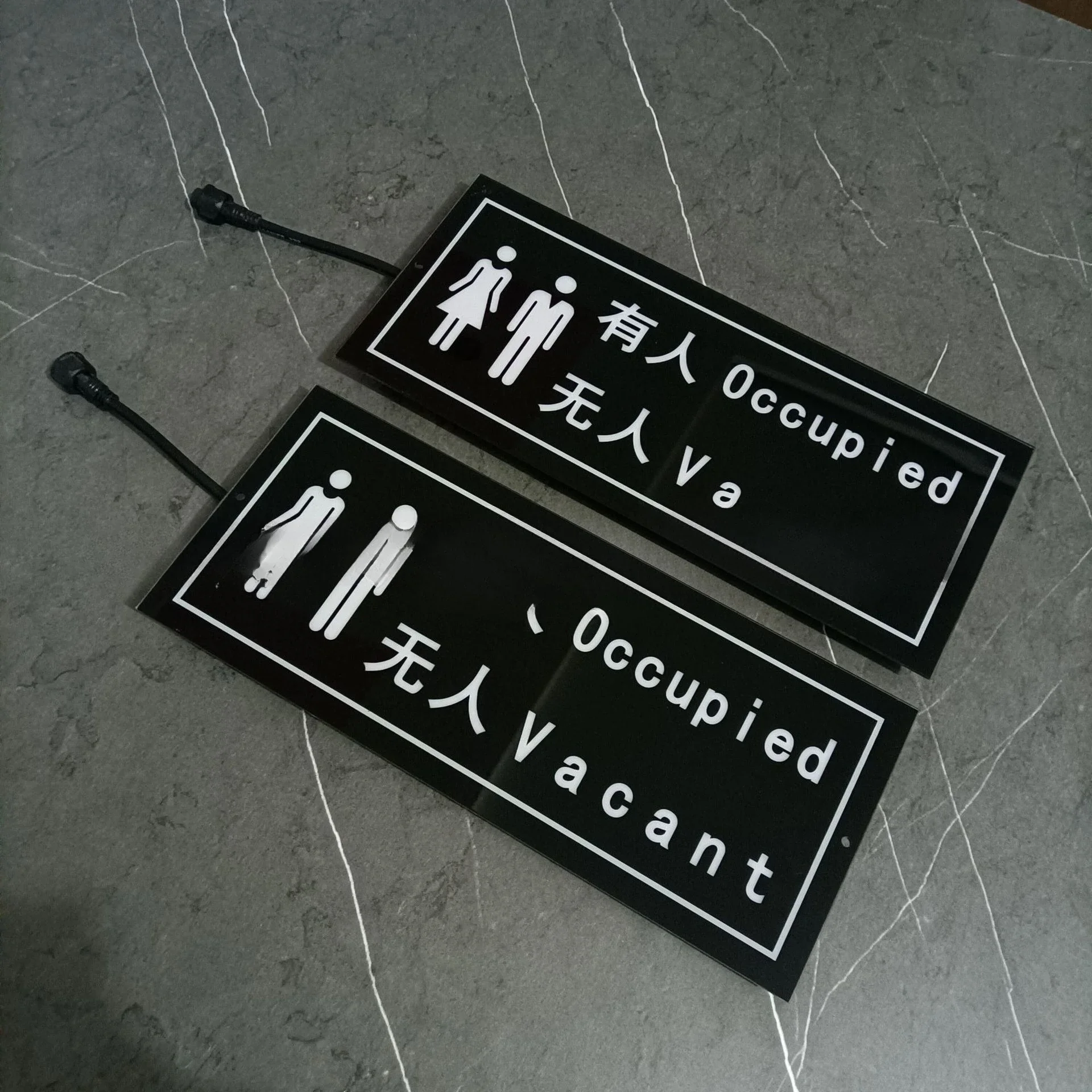 toilet is smart, there is no one,  induction display sign, and there is no one in  bathroom to prompt  LED display.