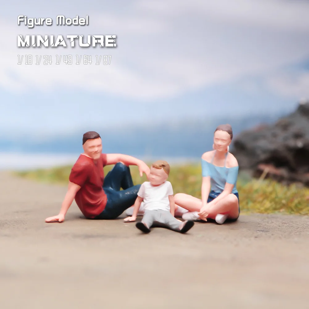 Figuras en miniatura 1/87 1/64 1/43 1/24 1/18 una familia de tres personas en una salida modelo pintado escena creativa muñecas Juguetes