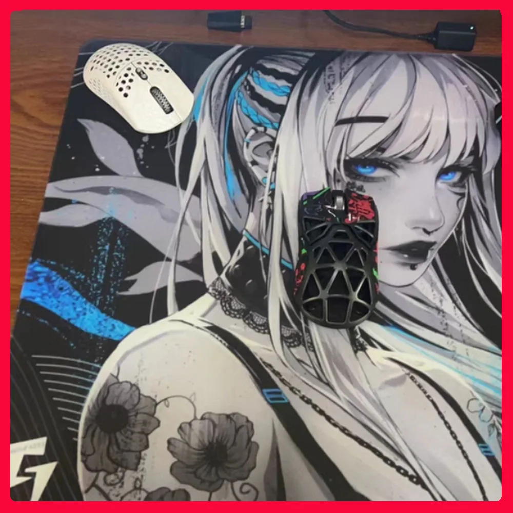 

GLSSWRKA Akari Kamzei Glass Mouse Pad Gaming FPS Tempered Glass Copy Edition Mouse Pad Smooth Customized Mouse Pad Fashion