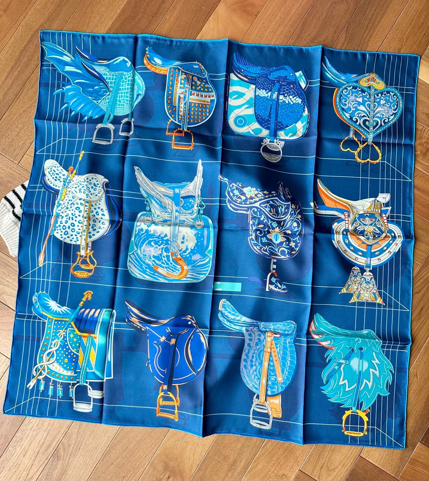 

Шелковый шарф 14 мм, 90 см, квадратные саржевые банданы, ручные края, шали, сумка, аксессуары, сумка для волос, украшение на пояс, подарок для матери