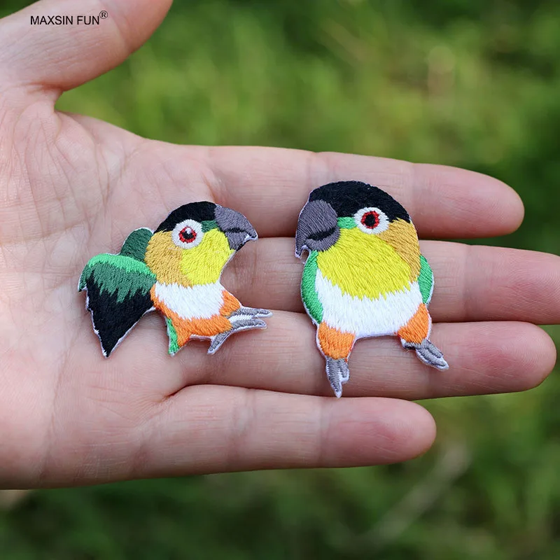 MAXSIN FUN 1 Piece Cute Cartoon Parrot Patch for Clothing Sticker Iron on Cartoon Animals Patches for Clothes DIY Decoration