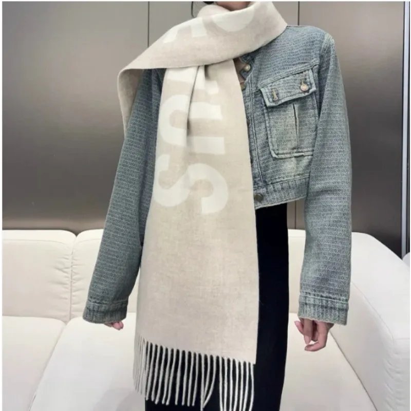 ผ้าพันคอขนสัตว์แท้ 100% สำหรับผู้หญิง ผ้าคลุมคอหนานุ่ม อุ่นสบายสำหรับฤดูหนาว ผ้าคลุมไหล่แคชเมียร์แฟชั่นสำหรับผู้หญิง ลายพิมพ์ตัวอักษร