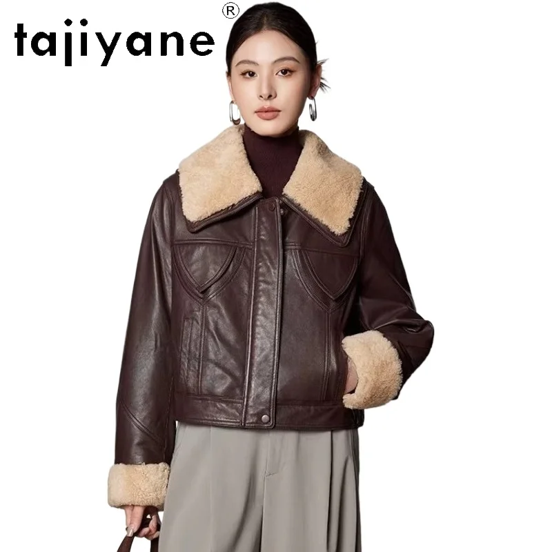 เสื้อโค้ทขนห่านสีขาว TAJIYANE สำหรับผู้หญิง ดีไซน์ทันสมัย คอปกขนสัตว์ แจ็คเก็ตหนังแท้  สำหรับฤดูหนาว ปี 2025