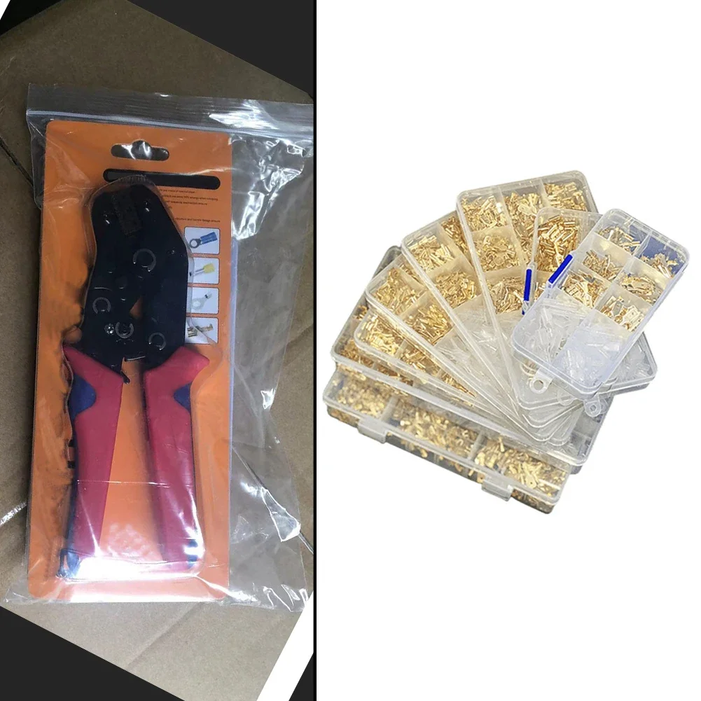 Kit terminali assortiti 135 pezzi Connettori a forcella per collegamenti cavi elettrici Collegamento/scollegamento rapido 22-16 fili