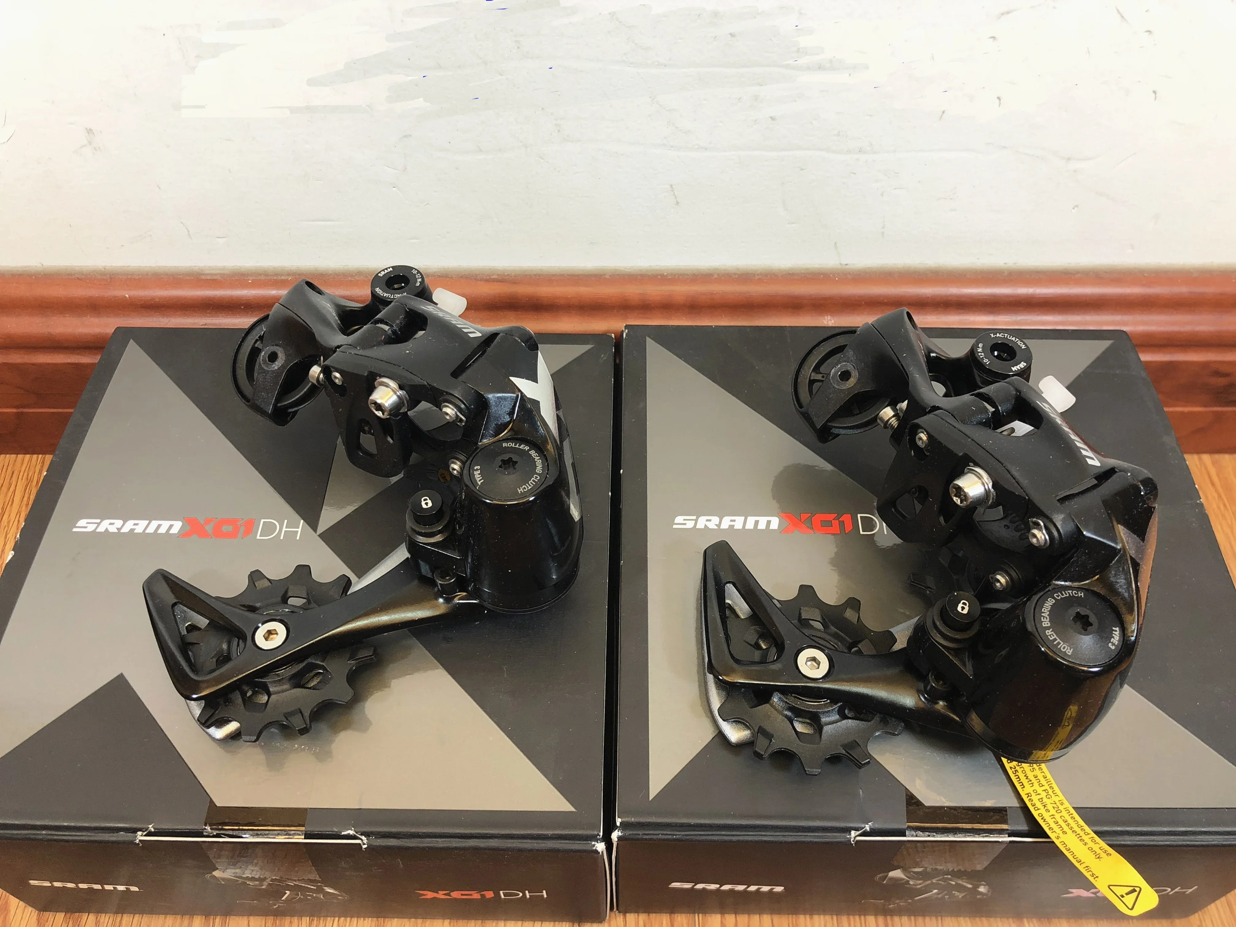 

Задний переключатель SRAM X01 DH X-HORIZON: смещение большого шкива X-HORIZON для защиты от падения цепи — UCI DH Race Proven