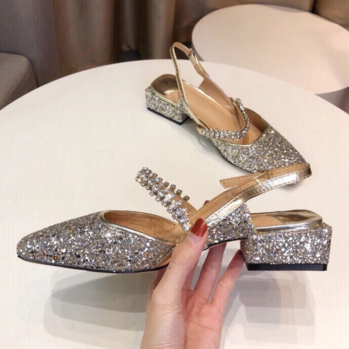 

Women's Rhinestone Baotou Sandals Shallow Mouth Square Head Bottom with Low Heel Comfortable Back Empty Mary Jane Shoes