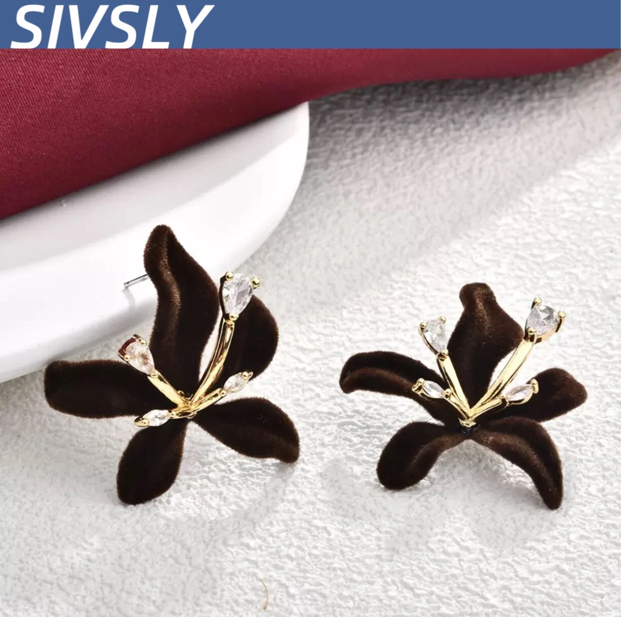 

[Elegant] Velvet flower with zircon earring, luxurious and high-end, autumn and winter new style, temperament earring