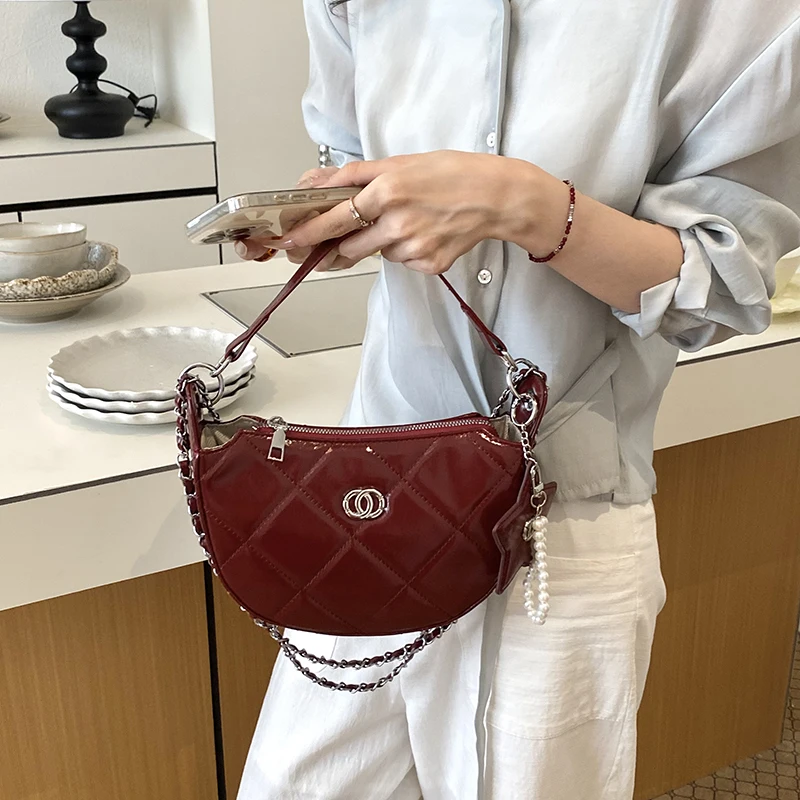 Fashion Chains Hobo Bags Women High Quality PU Leather Shoulder Bag New Luxury Designer Female Half-moon Shaped Crossbody Bags