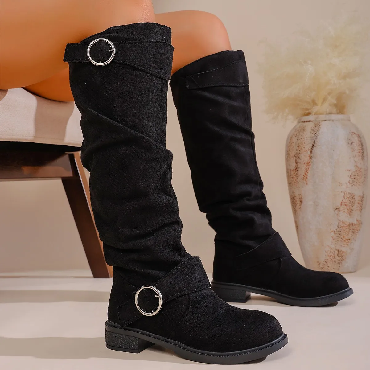 Wrinkled Belt Buckle High Shaft Boots 2026 Winter New Suede Plus-Size Retro Slip-On Rider Boots