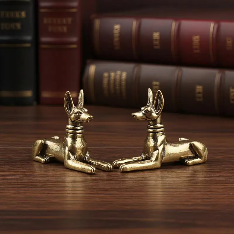 Messingfigur eines ägyptischen Pharaonenhundes, Retro-Handgefertigte Kupferhundestatue für Boho-Wohndekor, Sammlerstück für Tierliebhaber, Geschenk – Detail 13