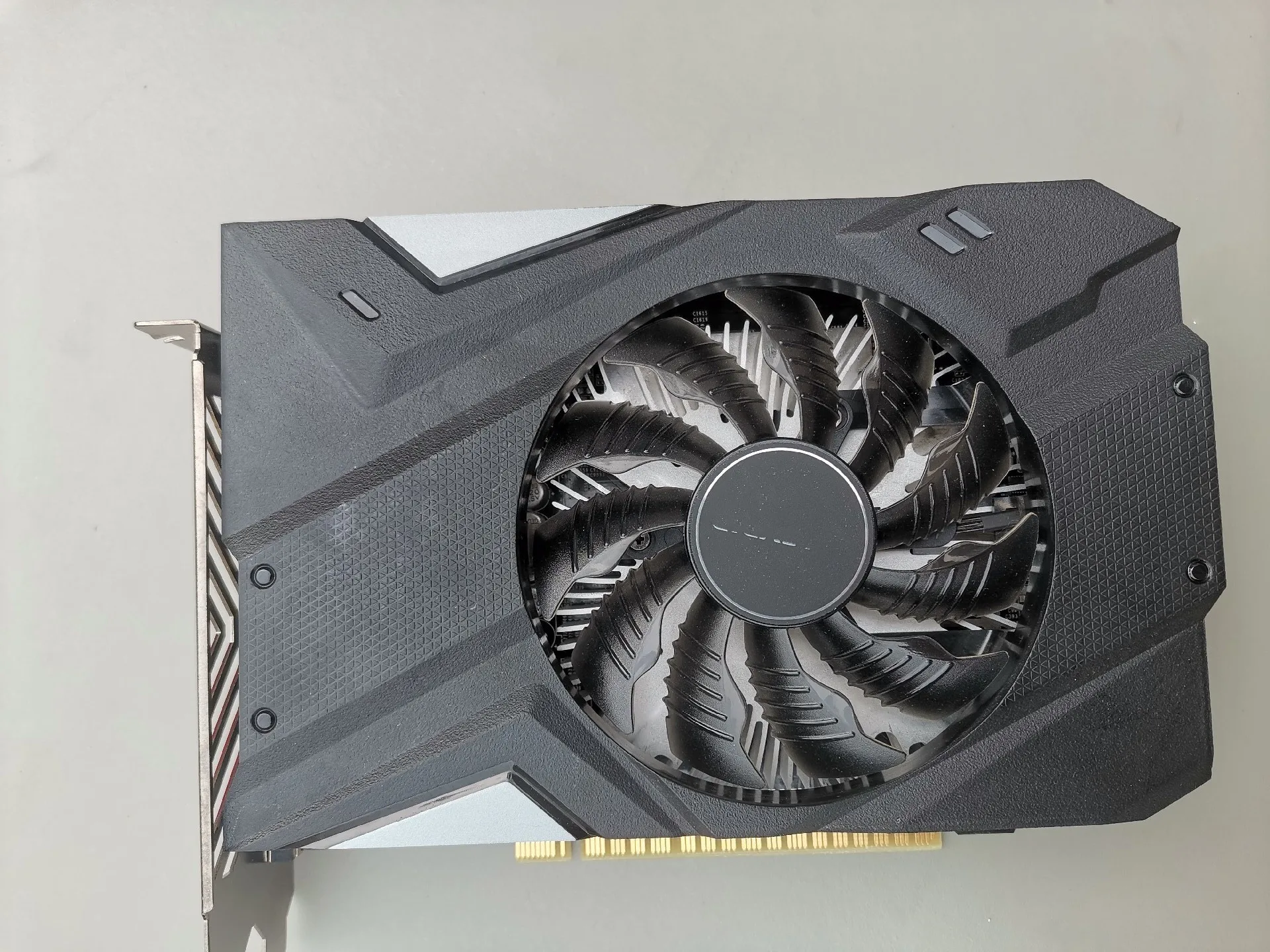 بطاقة فيديو مستعملة NVIDIA GeForce GTX1650 4GB GDDR5 PCI-Express DP DVI HDMI