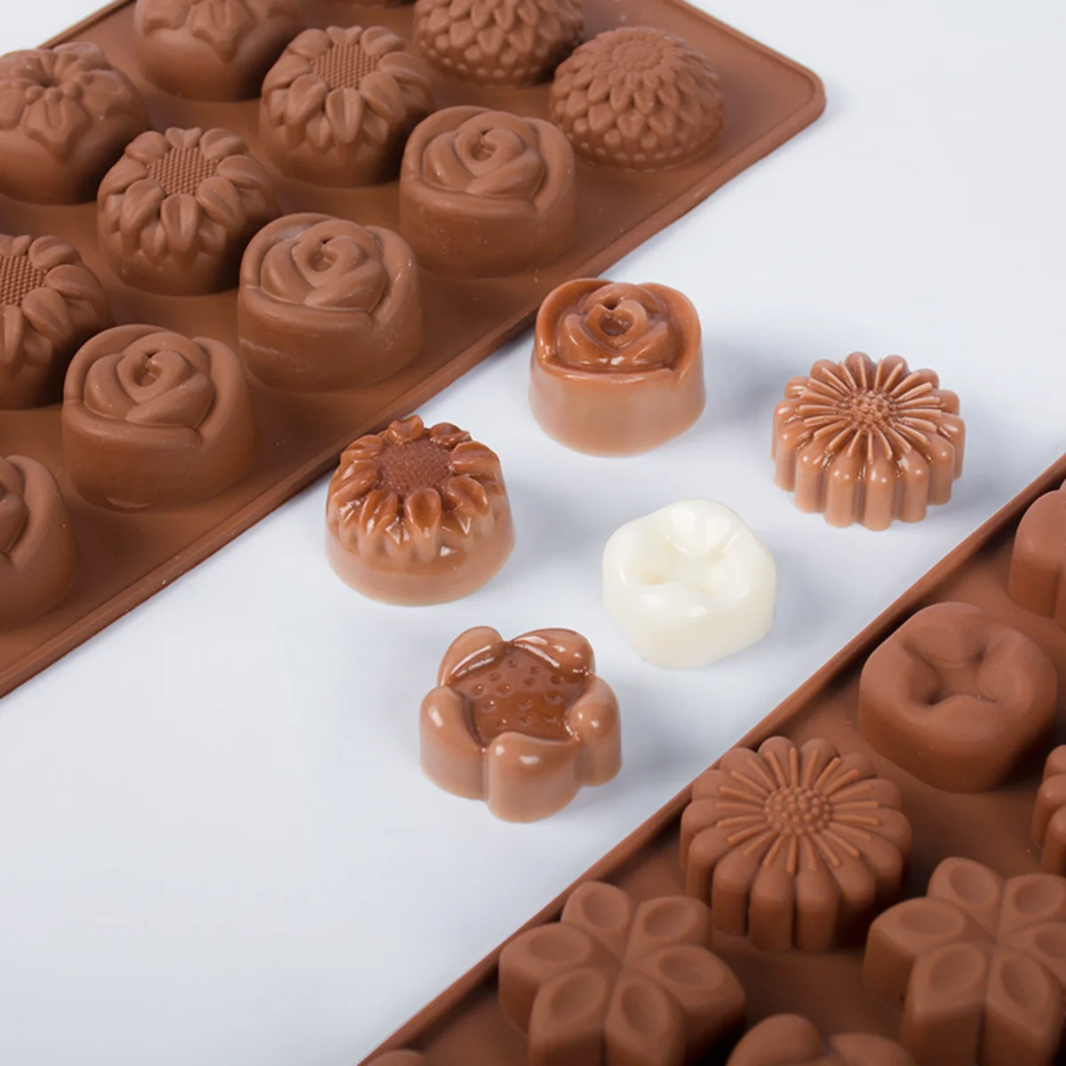 Multicavity Flower Silicone Chocolate Mold DIY Tulip Rose Biscuit Fudge Candy Jelly Ice Cube Making Cake Decor Baking Tool Gift