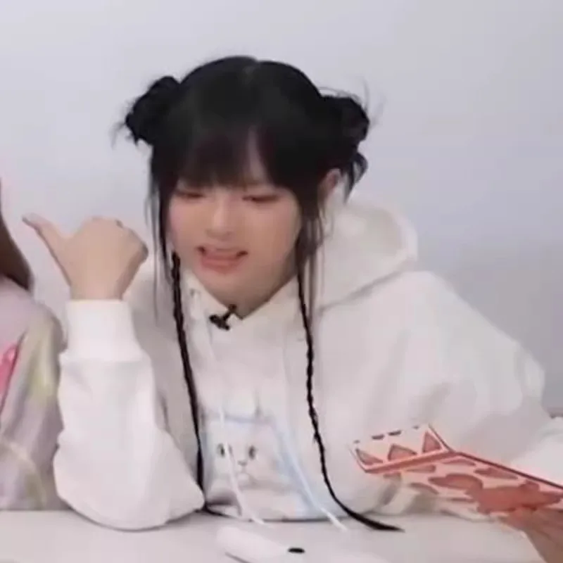 هودي فضفاض جديد من NewJeans مبطن بالفرو للربيع والخريف والشتاء، مريح وناعم مصنوع من ألياف الترياسيتات