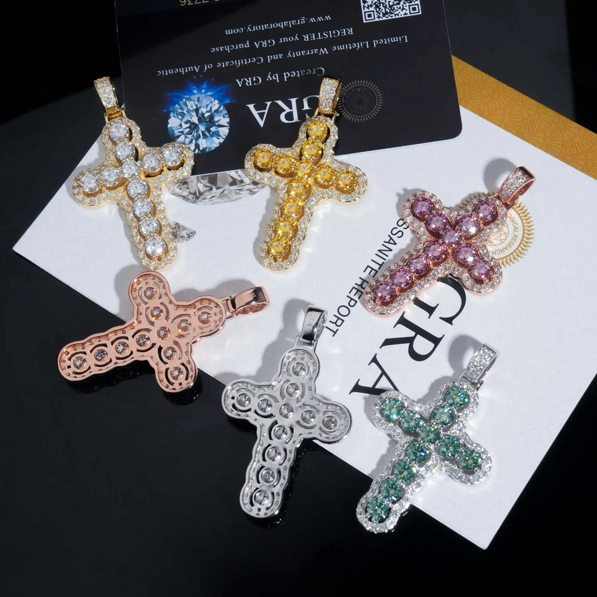 الهيب هوب مجوهرات الأسهم GRA الصلبة 925 فضة تمرير الماس تستر مثلج خارج الملونة مويسانيتي الصليب قلادة