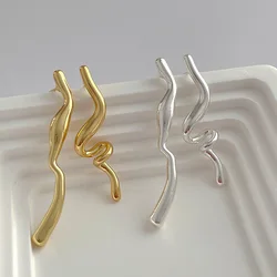 Japanese and Korean fashion temperament simple classic design sense earrings, suitable for women's daily collocation