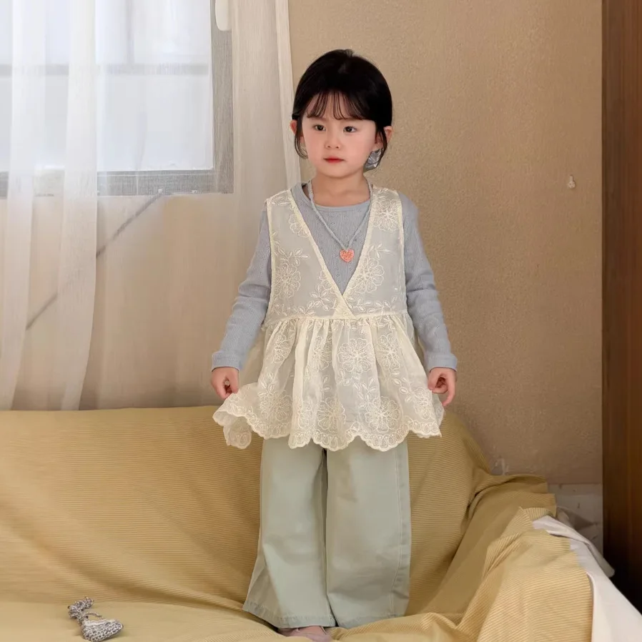 Girls Korean Lace Mesh Vest Knitted Base Shirt Children Fresh and Sweet Vest Skirt Cover Shirt 2026 Spring New