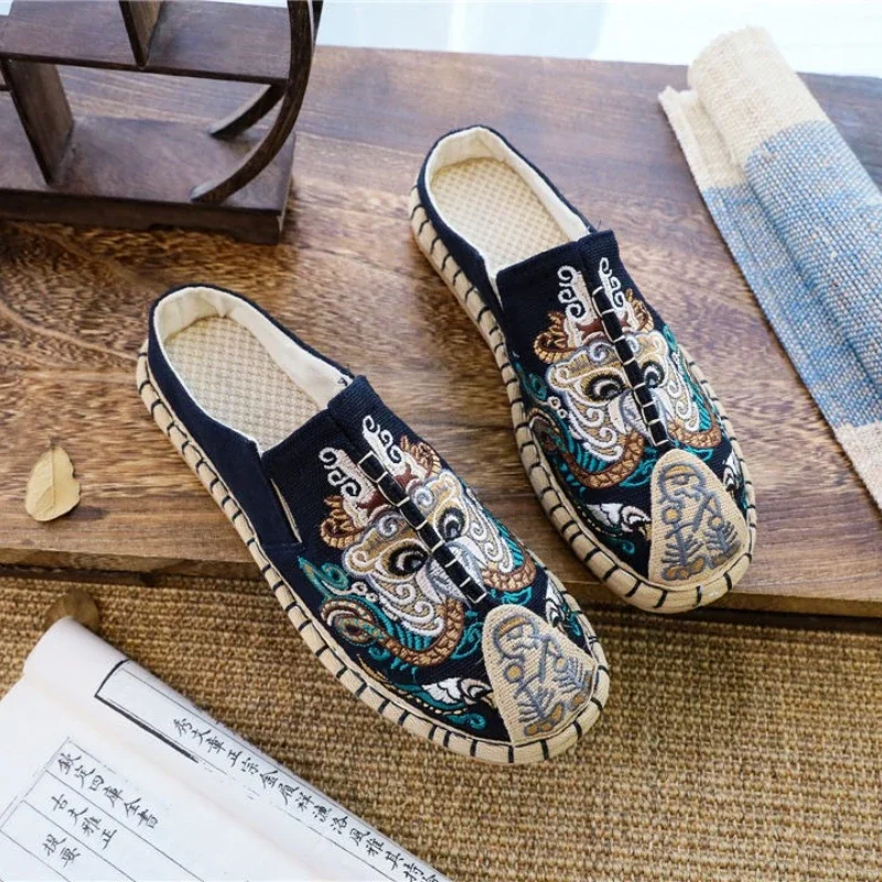 

Мужские тапочки с полувышивкой, парусиновая дизайнерская роскошная летняя распродажа, обувь для взрослых, элегантные повседневные Y2k, оригинальные забавные сандалии 2024, мужские сандалии