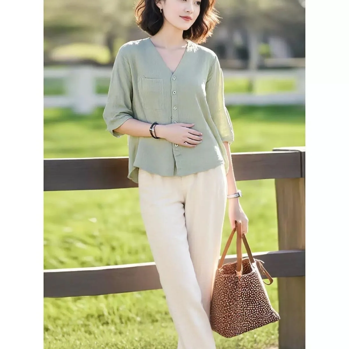 Chemises à manches courtes pour femmes, ajustement de Base, matériau Lotus, amusant, Europe, Beige, cubain, hawaïen, vocation, feuille supérieure, imprimé coloré