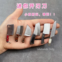 Mini cuchillo de cocina para casa de muñecas, modelo para muebles de cocina, accesorios de decoración, muy afilados, con funda