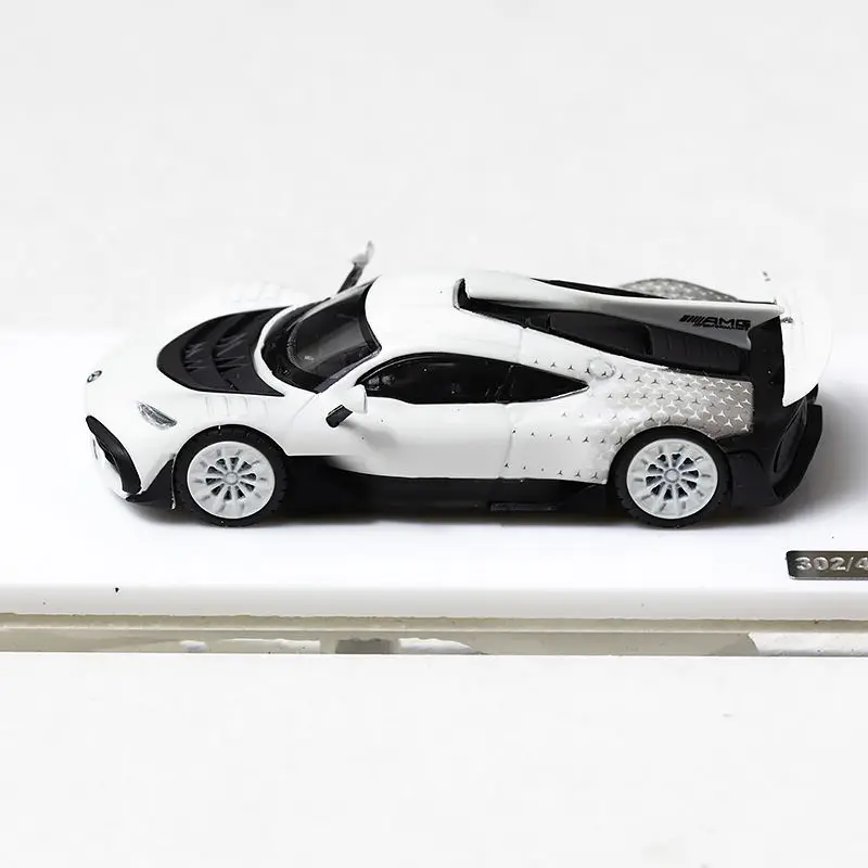 CWL 1:64 Mercedes-Benz AMG ONE Car Model Collection Ornament