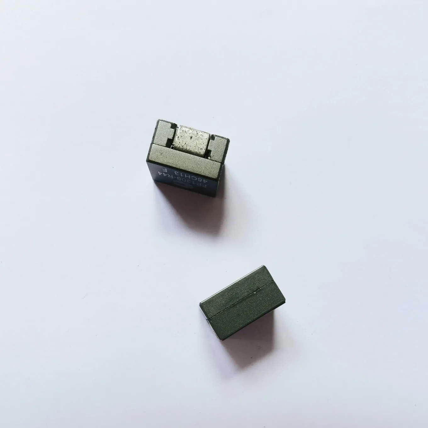 Nuovo induttore ad alta corrente originale 100% FP1308-R44-R 440NH 68A