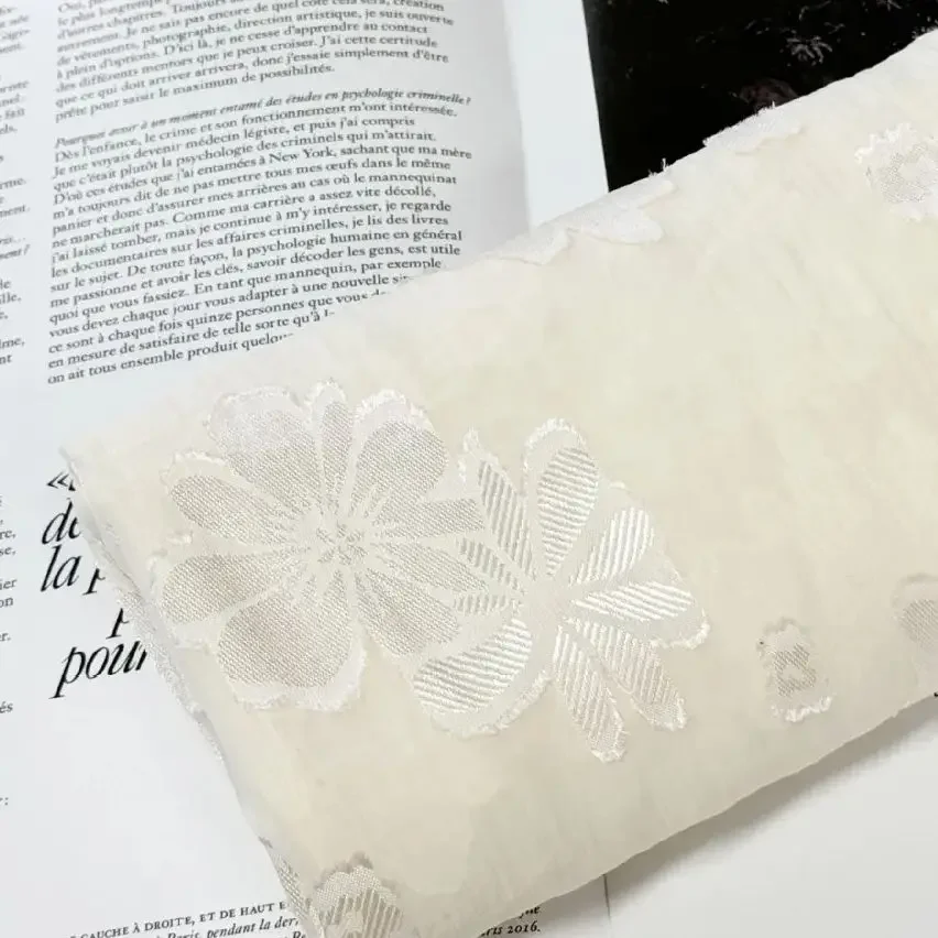 New Jacquard Organza Jacquard Fabric With Light Two Leaf Flower Lightweight Breathable Sunscreen Clothing Fabric