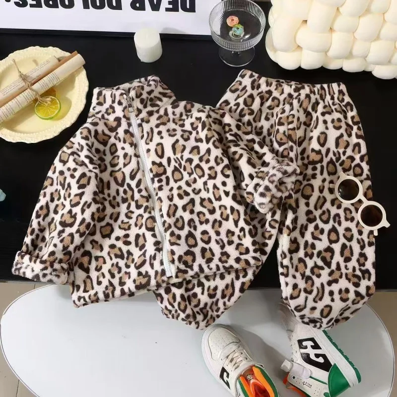 

Spring Autumn Baby Girls Clothes Set Children leopard Print Polar Fleece Jacket and Pants Bottom Two Pieces Suit Warm Tracksuit