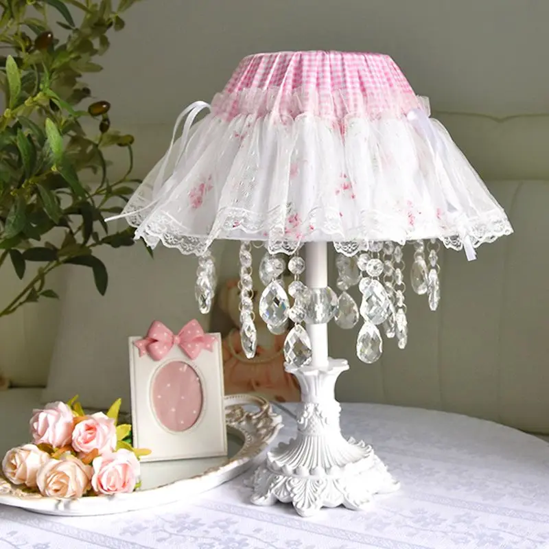 

Настольная лампа во французском стиле, кружевная прикроватная лампа принцессы для спальни, детская розовая креативная теплая и романтическая декоративная лампа