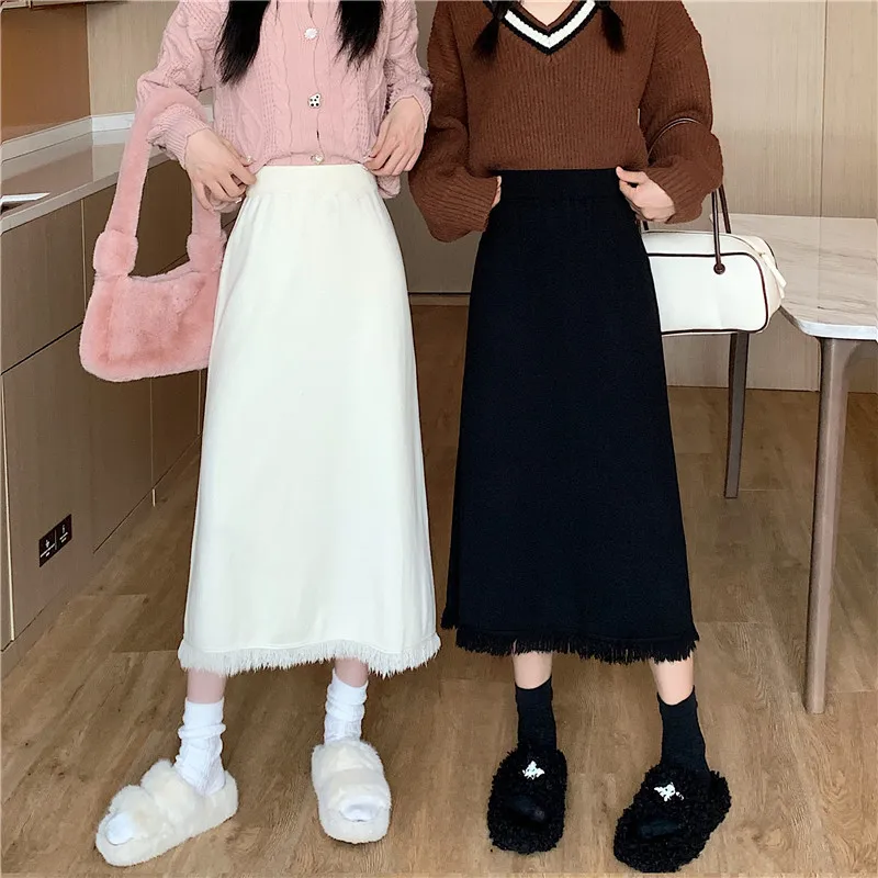 

New 2023 Autumn Winter Fashion Knitted Skirts Women Simple Solid Color Midi Long Skirt Chic Tassel Back Slit Straight Skirt