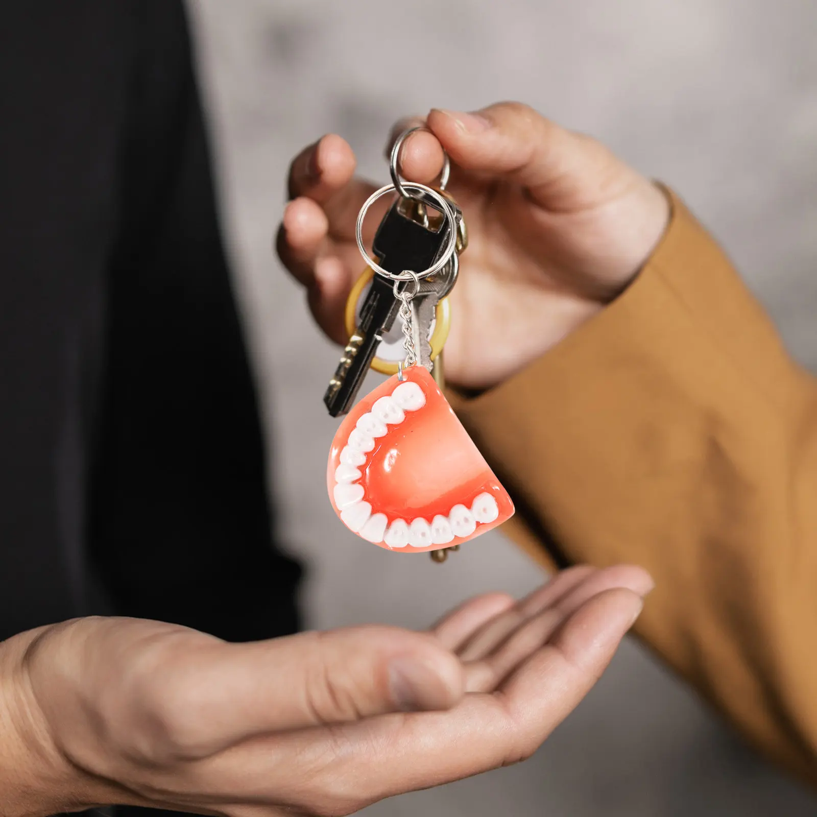 10Pcs False Tooth Keychain Creative Funny Key Rings Car Pendant Bag Decor Tricky Key Fob Gift Keychain Pendant