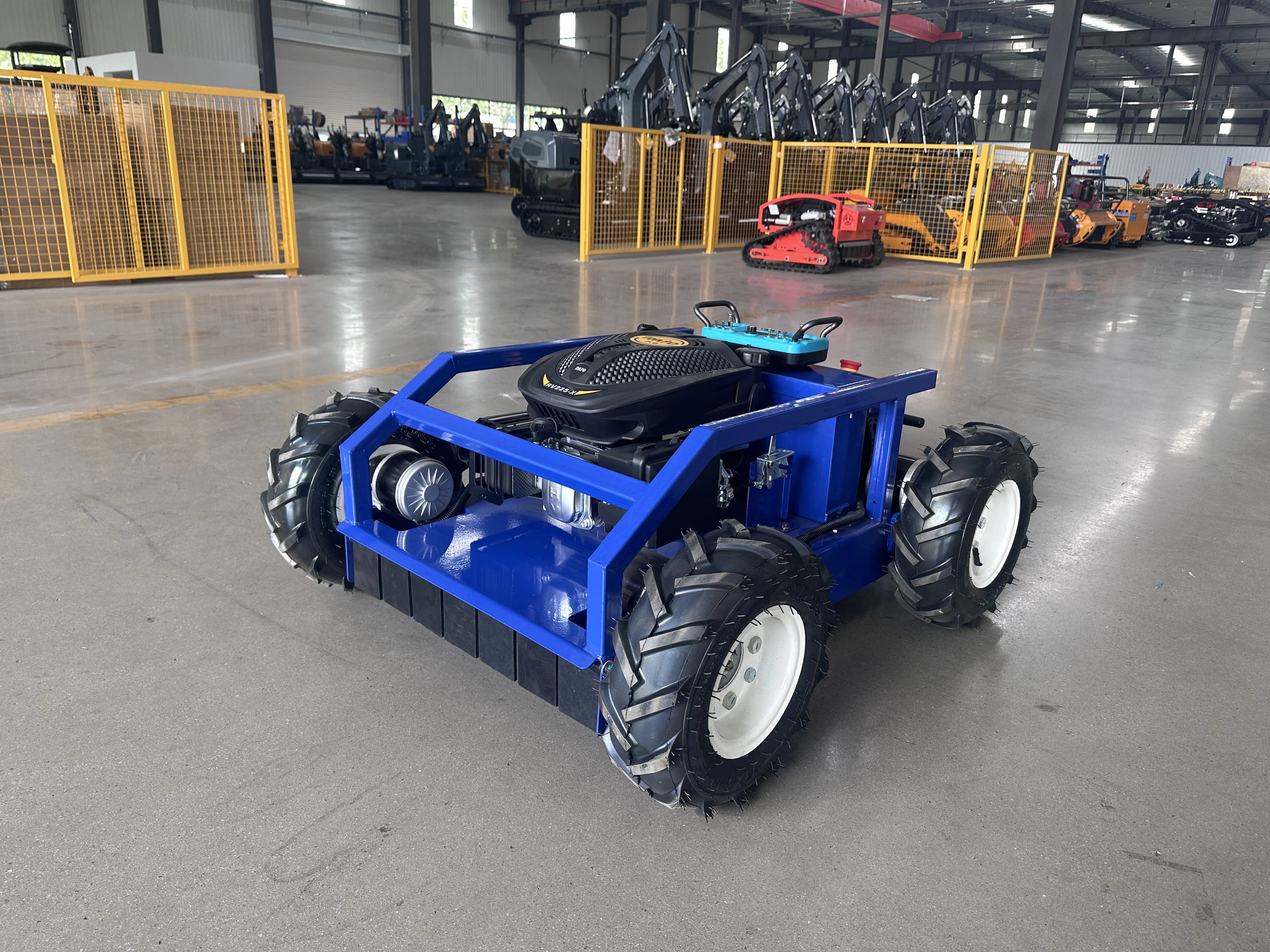 High Quality Remote Control Electric Crawler Brush Cutter Lawn Mower Telescopic Handle Industrial Grade CE Certified High Torque