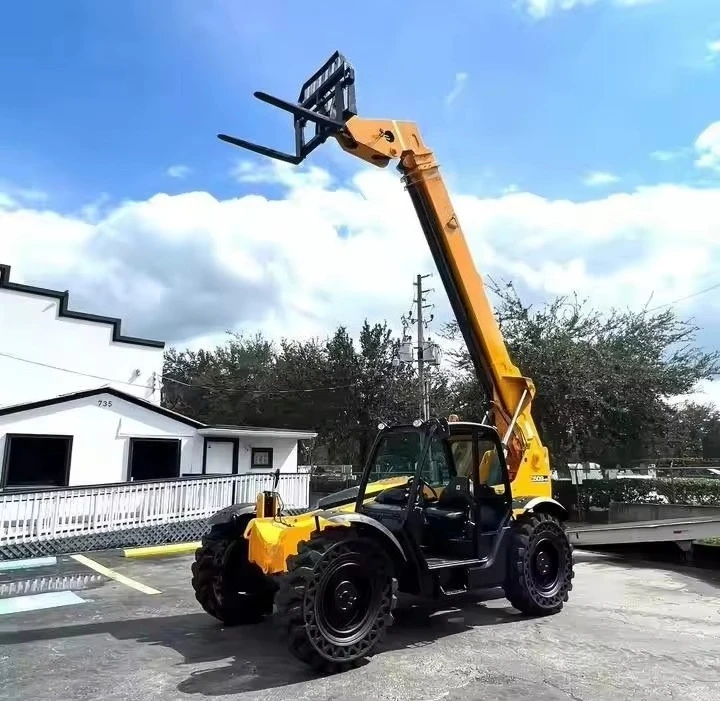 Customized New Diesel Engine Multi-Purpose Telehandler Machine Telescopic Powered Pallet Truck 2 Ton Load Capacity AWD France