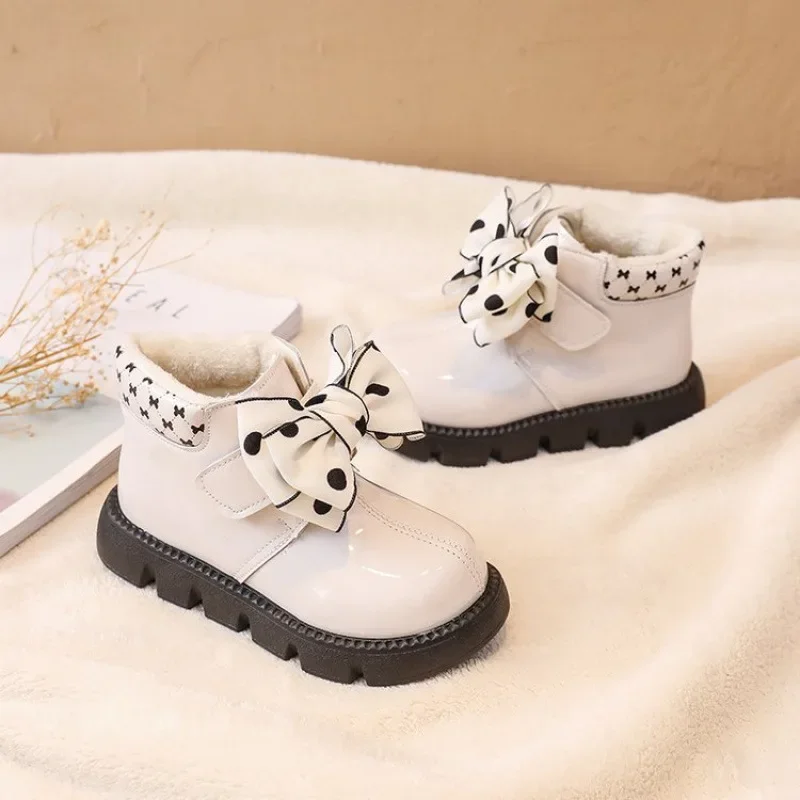 Zapatos Niña Kids Cotton Boots for Girls Patent Leather Bow Princess Shoes Plush Warm Short Boots Fashion Soft Sole Winter Boots