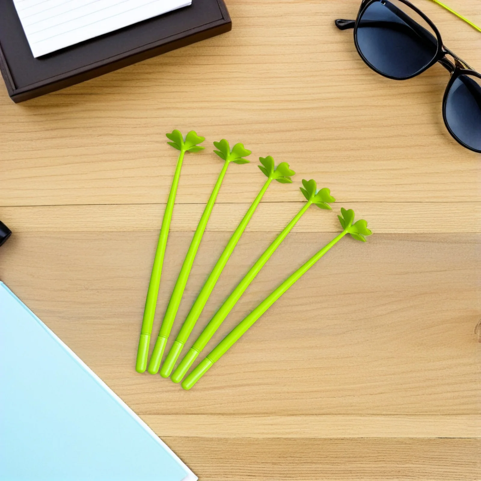 

10Pcs Four-Leaf Gel Ink Pens 0.5mm Smooth Writing Student Office Note Taking Cartoon Stationery Gifts Gel Ink Pen