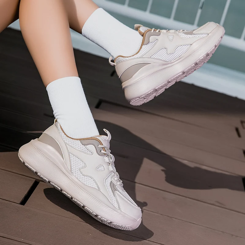 Spring and Autumn New Lightweight Neutral Sports Shoes Breathable Mesh Outdoor Running Shoes Comfortable Soft Casual Shoes