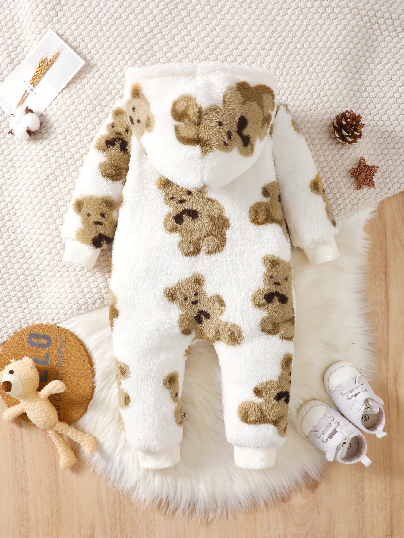 Winter baby girl fashionable casual cute cartoon small bear pattern slanted zipper hooded long sleeved plush jumpsuit