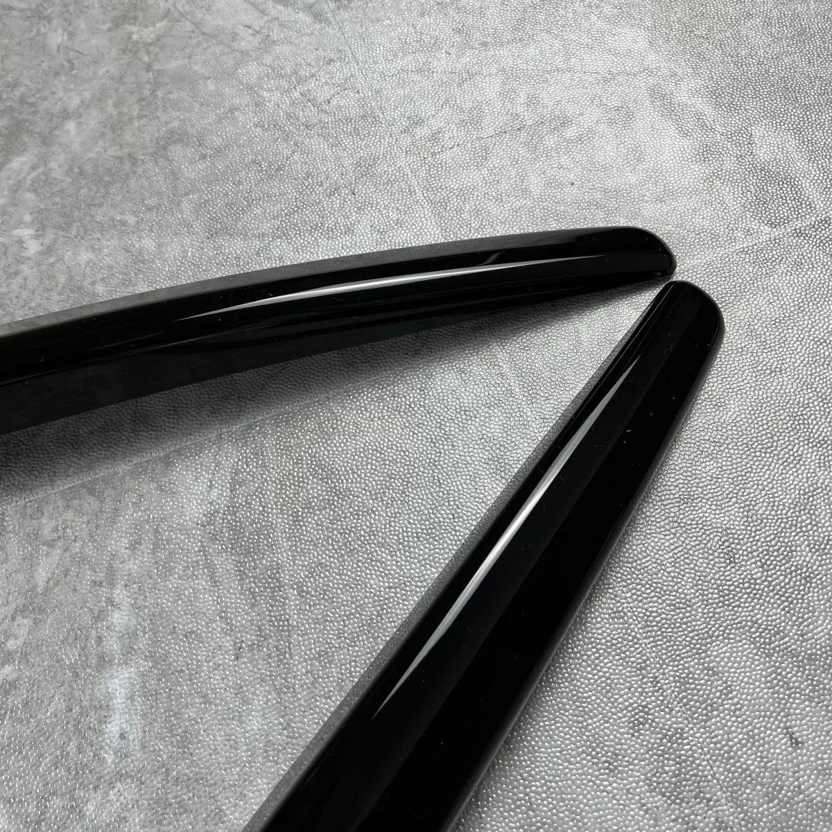 2PCS Front Bumper Splitter Wind Knife Fog Lamp Trim for Skoda Superb 2016 2017 2018 Air Vent Spoiler Fog Lamp Cover Accessories