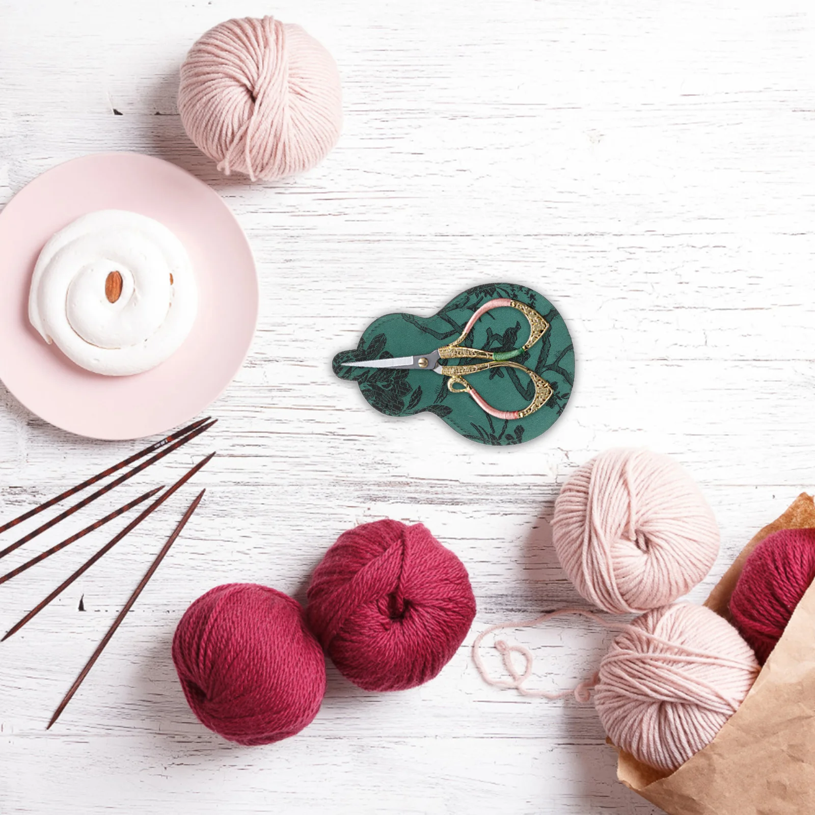 

Fabric Scissors Cover Gourd Shaped Small Sewing Scissors Storage Case Portable Lightweight Protective Pouch Travel